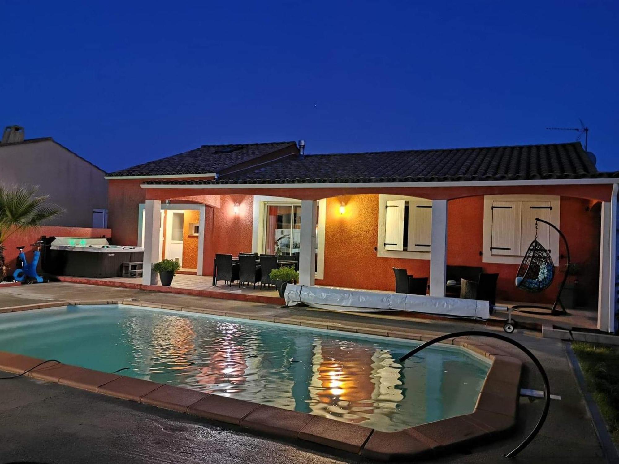 Villa Elegante A Carcassonne Avec Jardin Et Jacuzzi Exterior foto